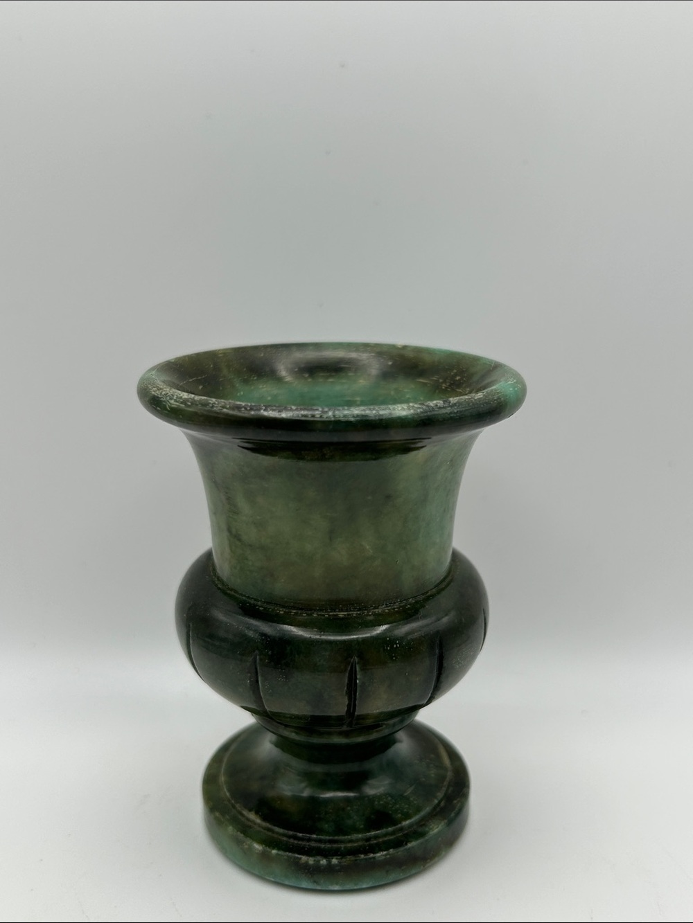 Vintage Nora Fenton import made in Italy alabaster urn. 3.75”high 2.75”wide.
